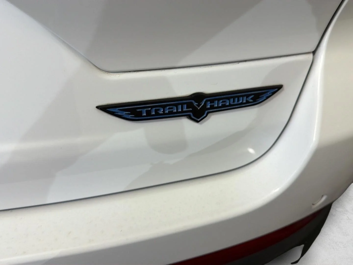 Used 2023 Bright White Clearcoat Jeep Trailhawk image 9