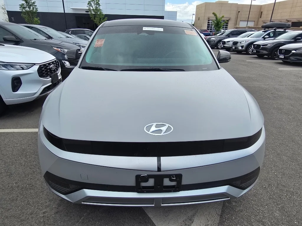 Used 2024 Cyber Gray Hyundai SEL image 12