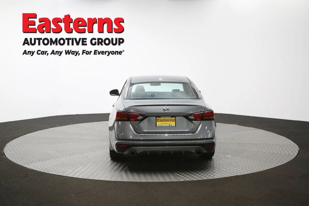 Used 2022 Gray Nissan 2.5 SR image 34