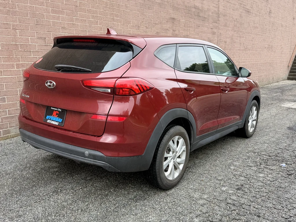 Used 2019 Gemstone Red Hyundai SE image 4
