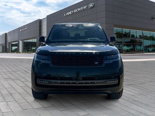 New 2026 Santorini Black Land Rover SE image 8