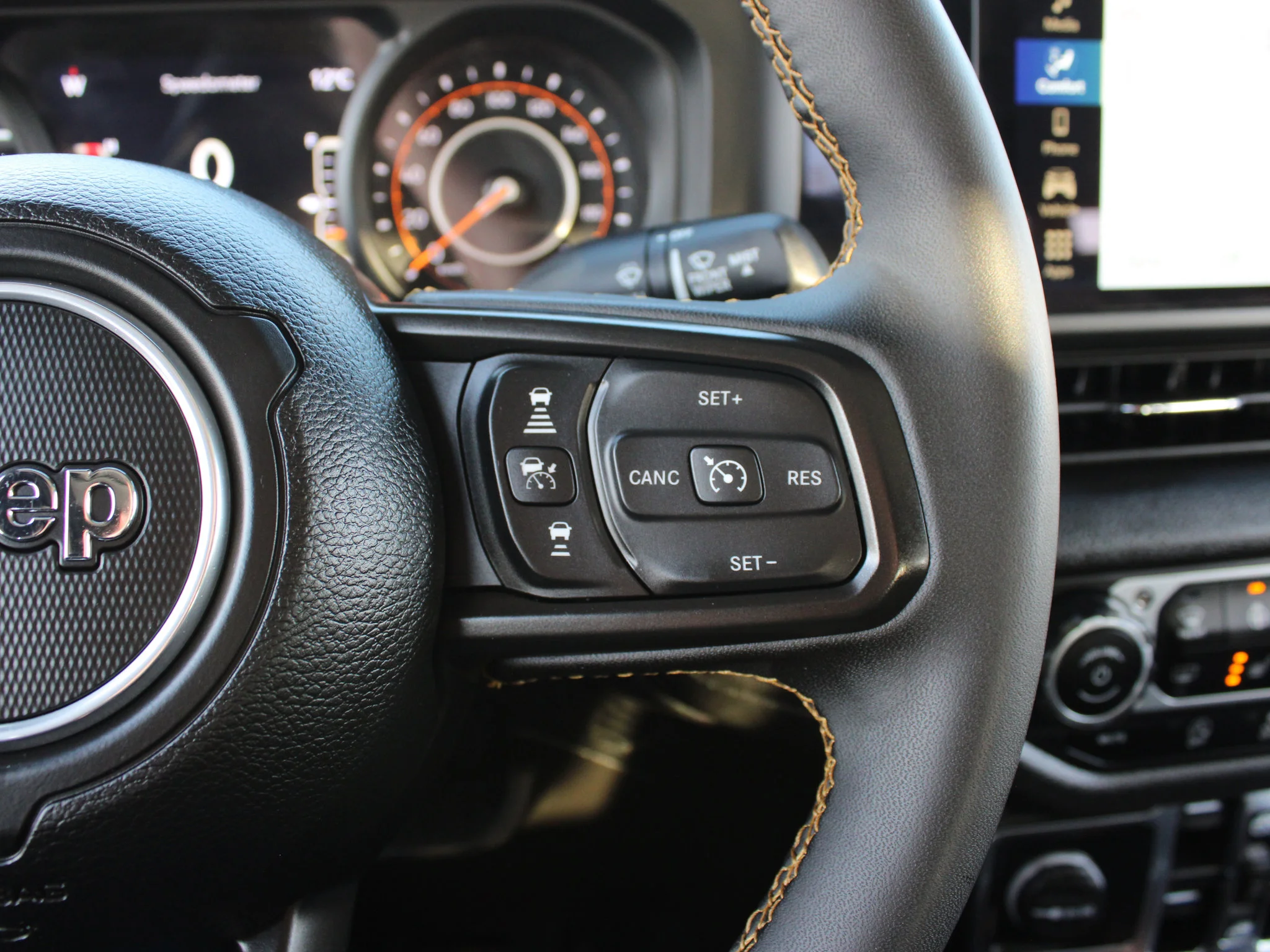 Certified Used 2024 Grey Jeep Sport S * V6 | Heated Seats | Adaptive Cruise | Apple CarPlay | Backup Camera image 21