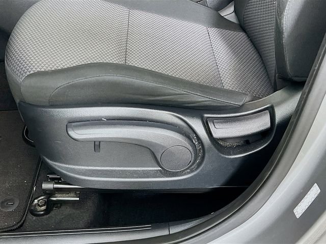 2024 Kia Soul LX - Photo 11