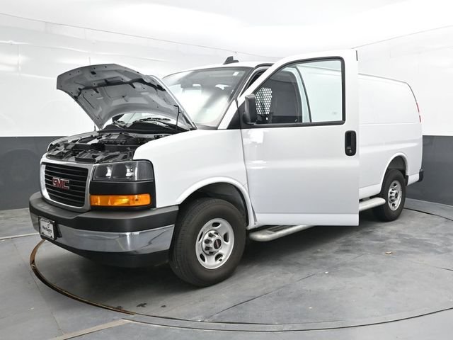 Used 2025 White GMC Work Van image 42