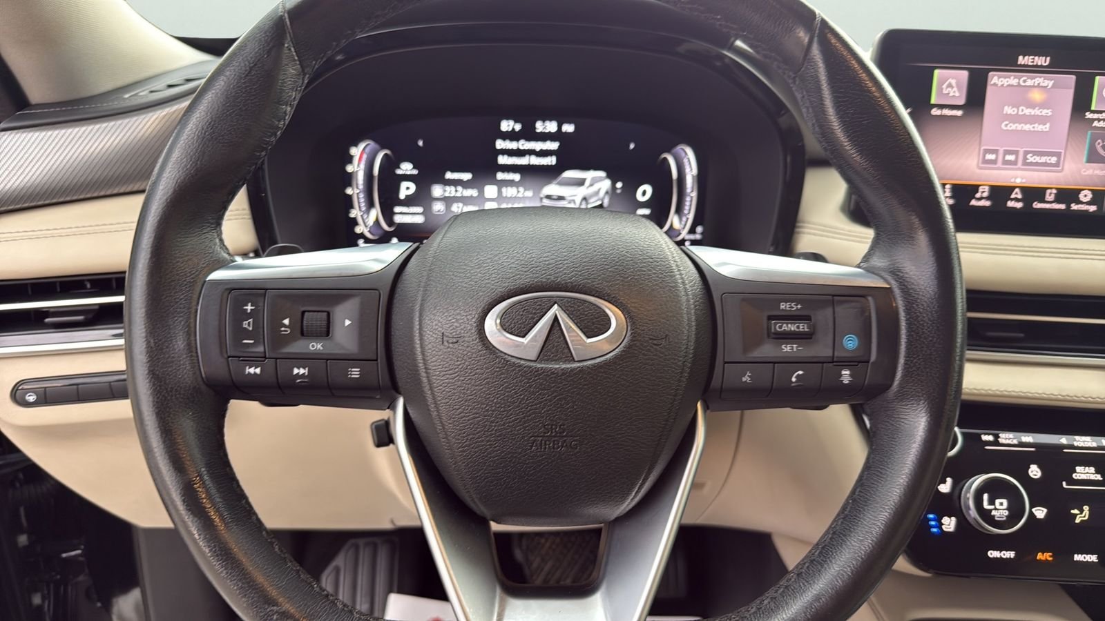 Used 2022 Black INFINITI LUXE image 12