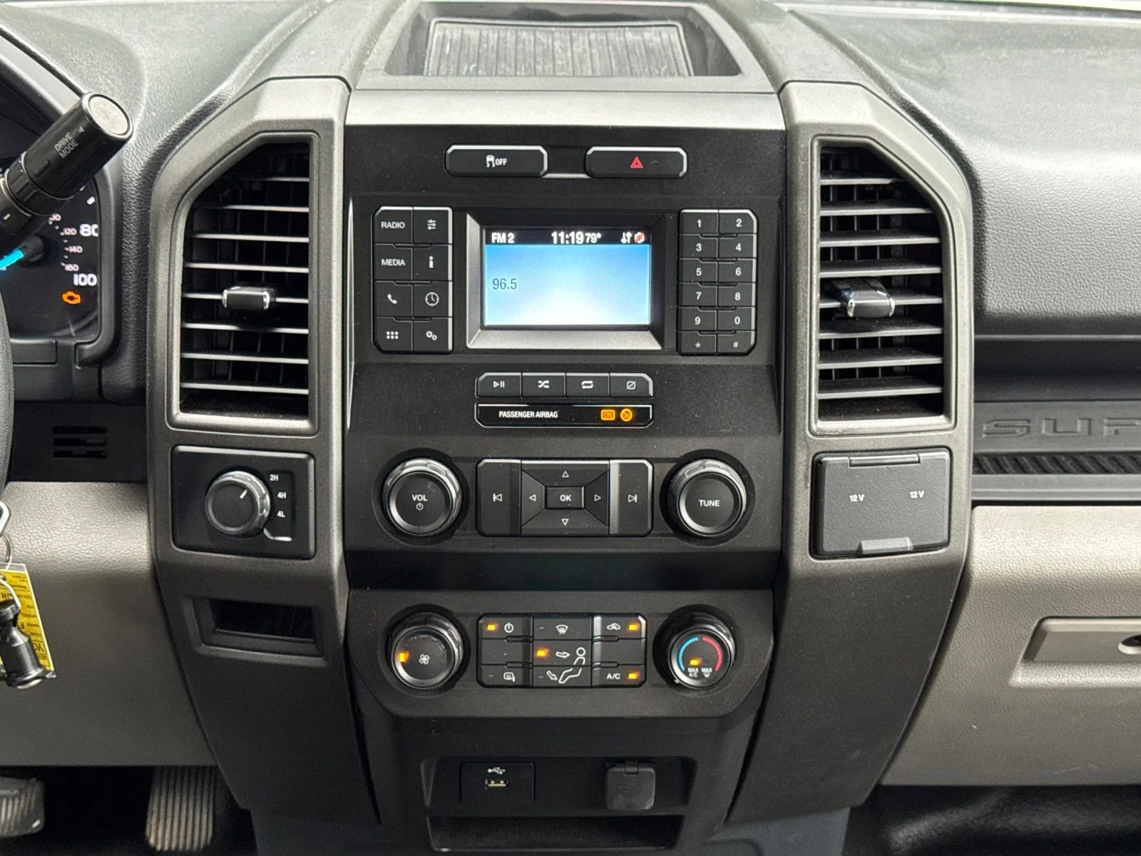 Used 2022 White Ford XL image 5