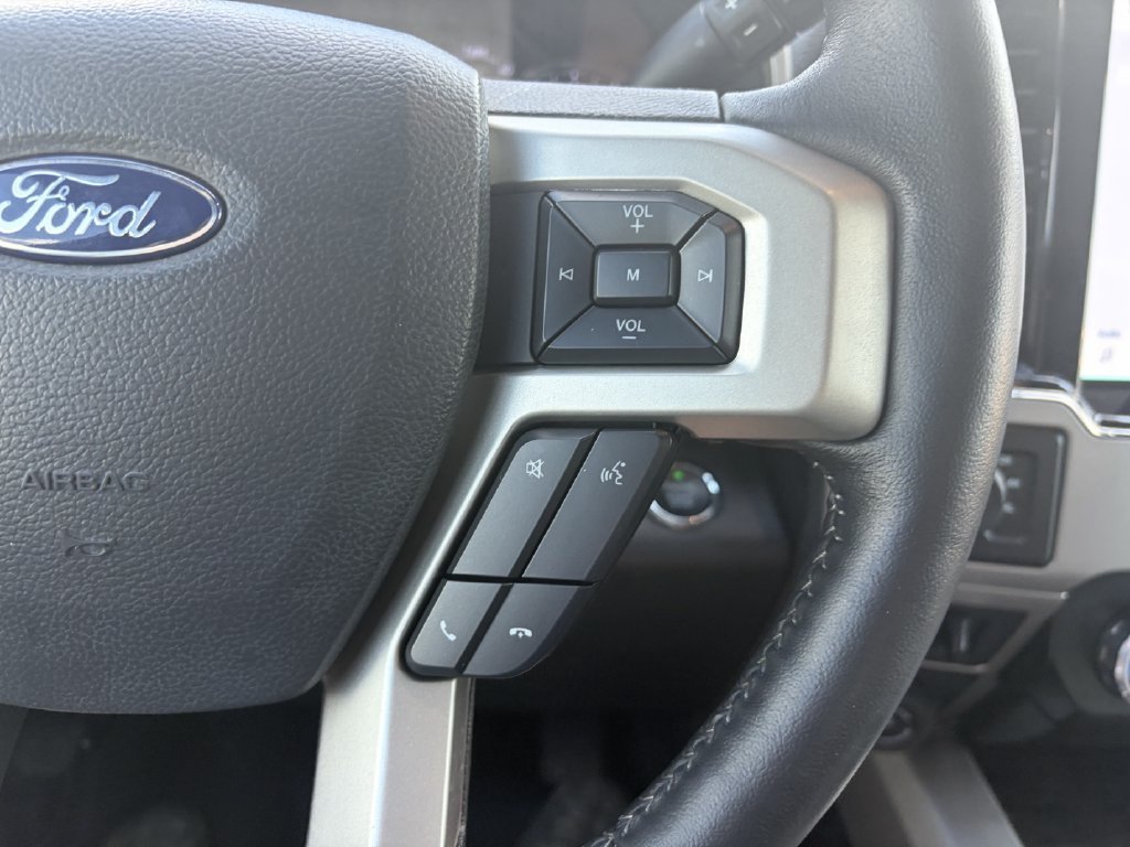 Used 2022 White Ford Lariat image 22