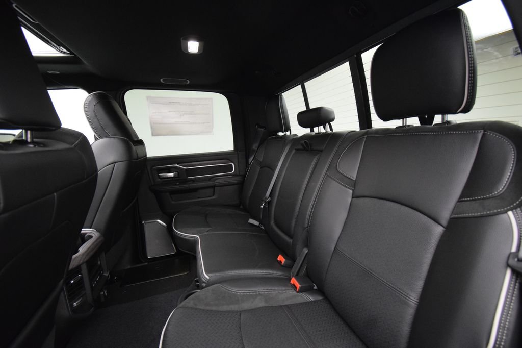 New 2026 Granite Crystal Metallic Clear-Coat Exterior Paint RAM Laramie image 40