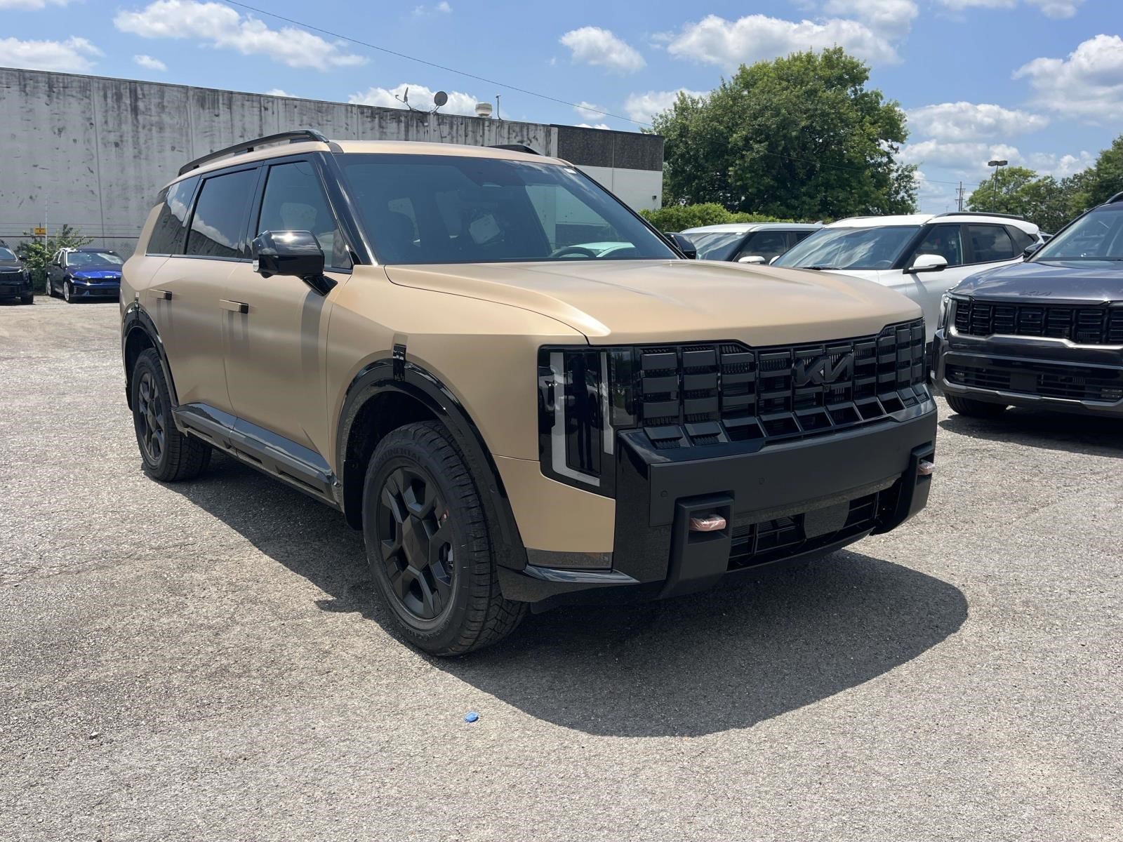 New 2027 Terrain Brown Kia X-Pro SX image 1
