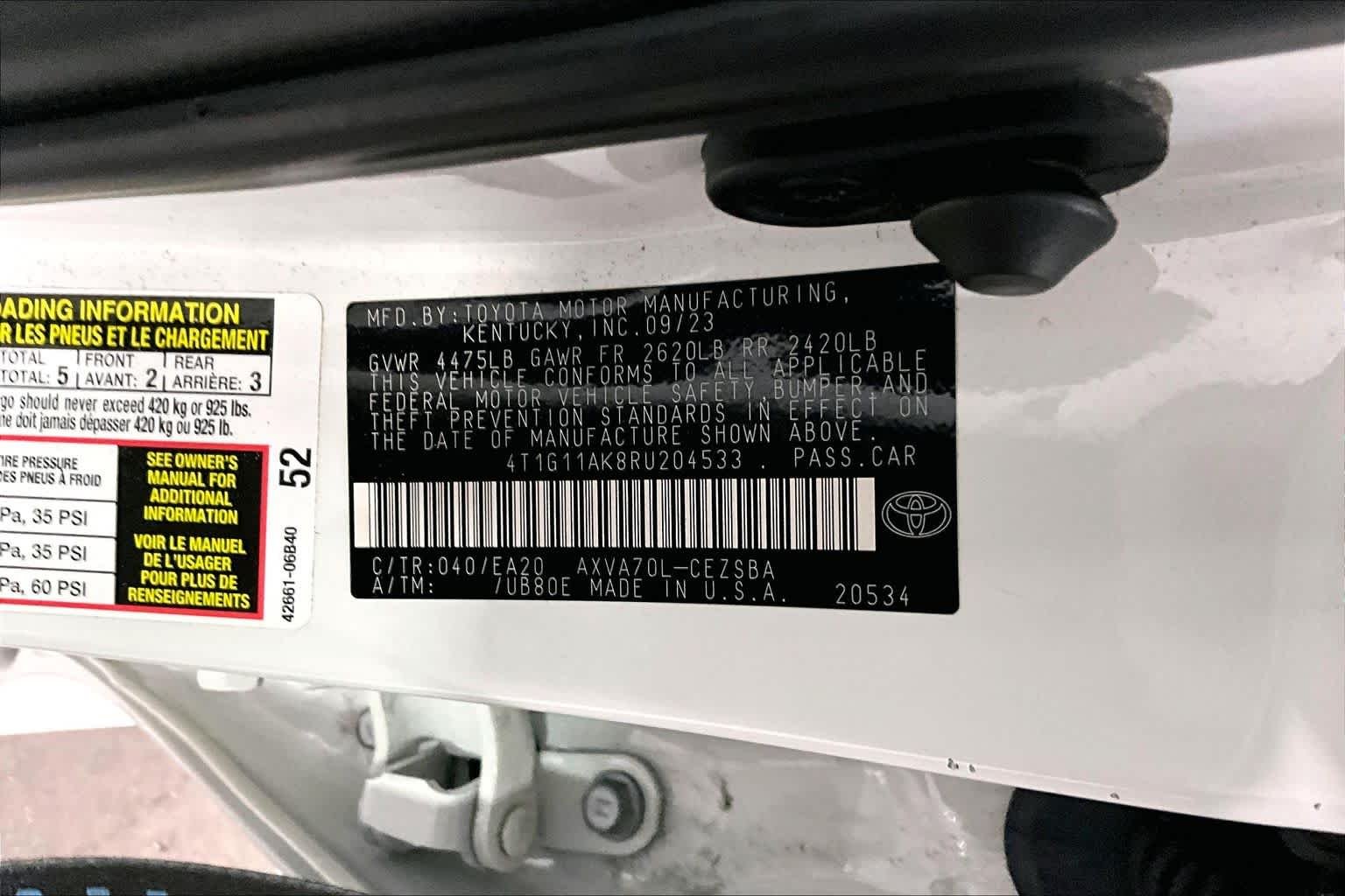 Used 2024 Ice Cap Toyota SE image 31