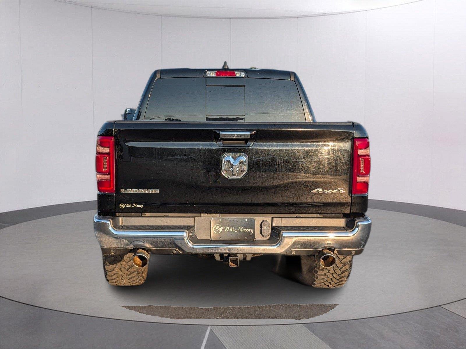 Used 2021 Diamond Black Crystal Pearlcoat Ram Laramie image 5