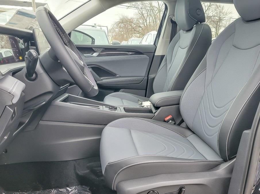 New 2026 Pure White Volkswagen 2.0T SE image 8