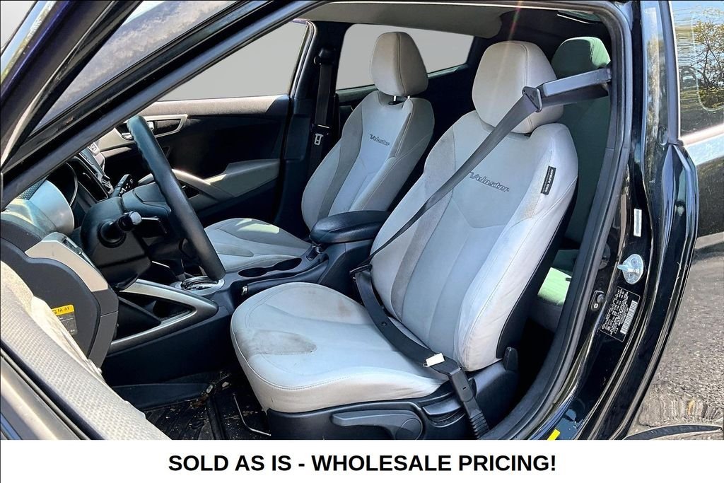 Used 2012 Black Hyundai Base image 20