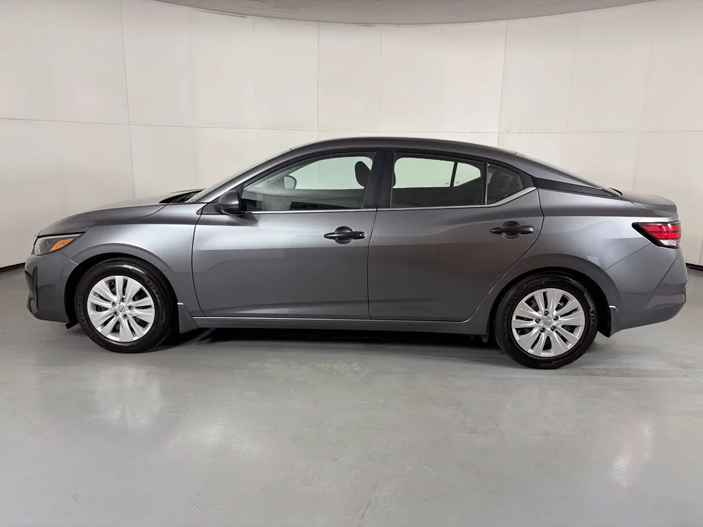Used 2025 Gray Nissan S image 5