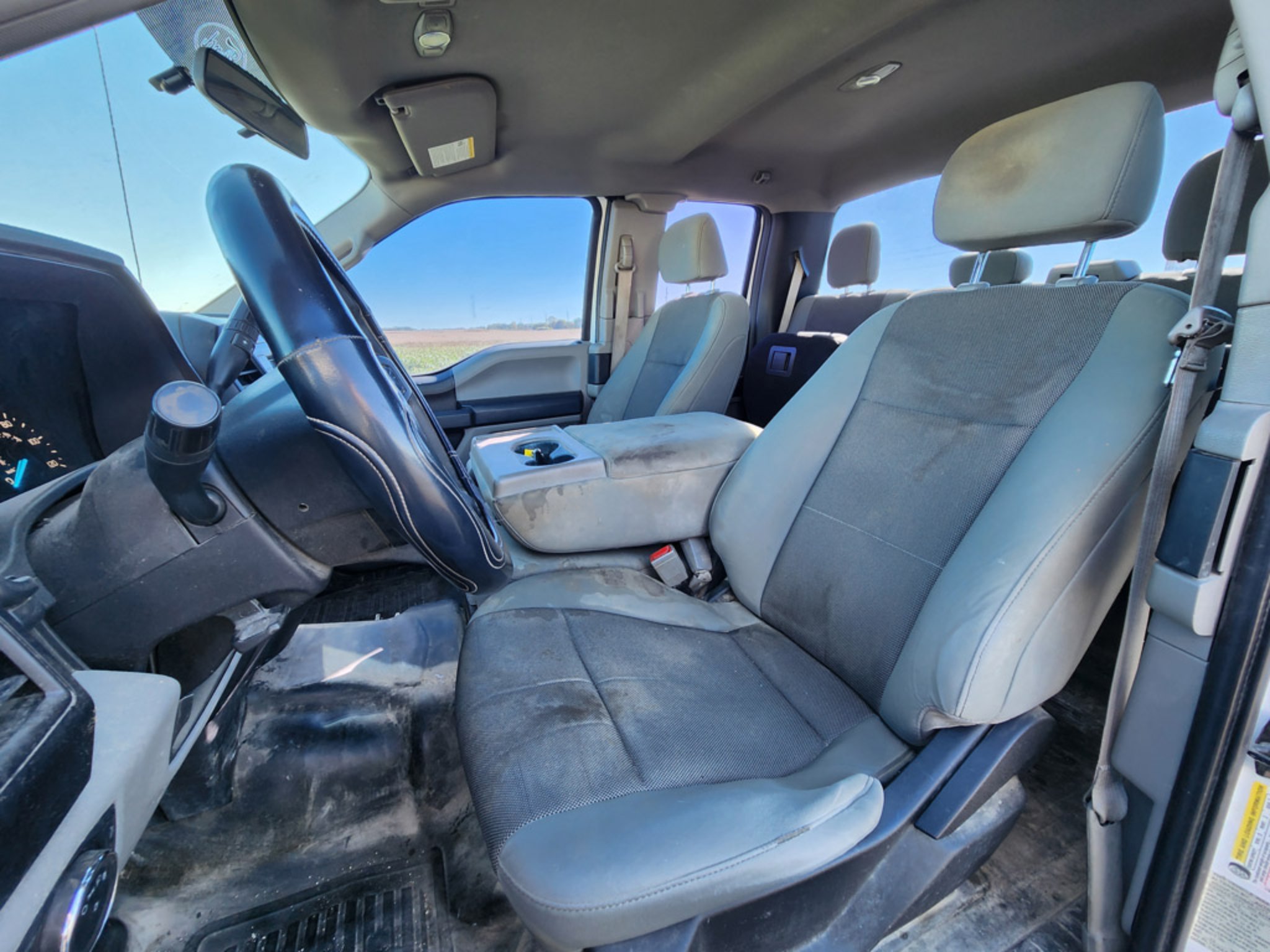 Used 2018 Oxford White Ford XL image 4