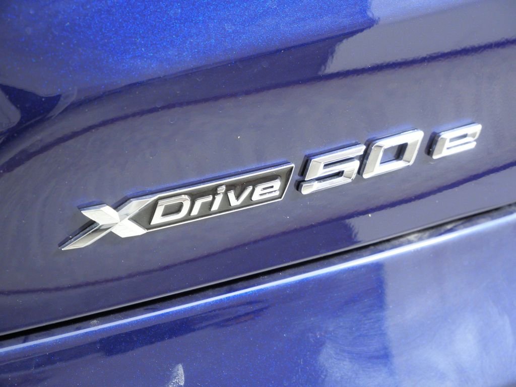 New 2026 Tanzanite Blue II Metallic BMW xDrive50e image 12