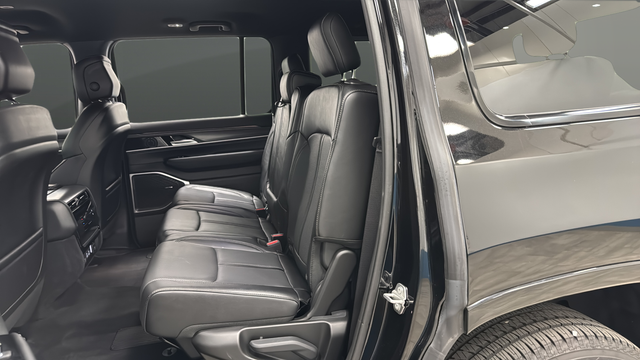 Used 2024 Diamond Black Crystal Pearlcoat Jeep Series II image 21