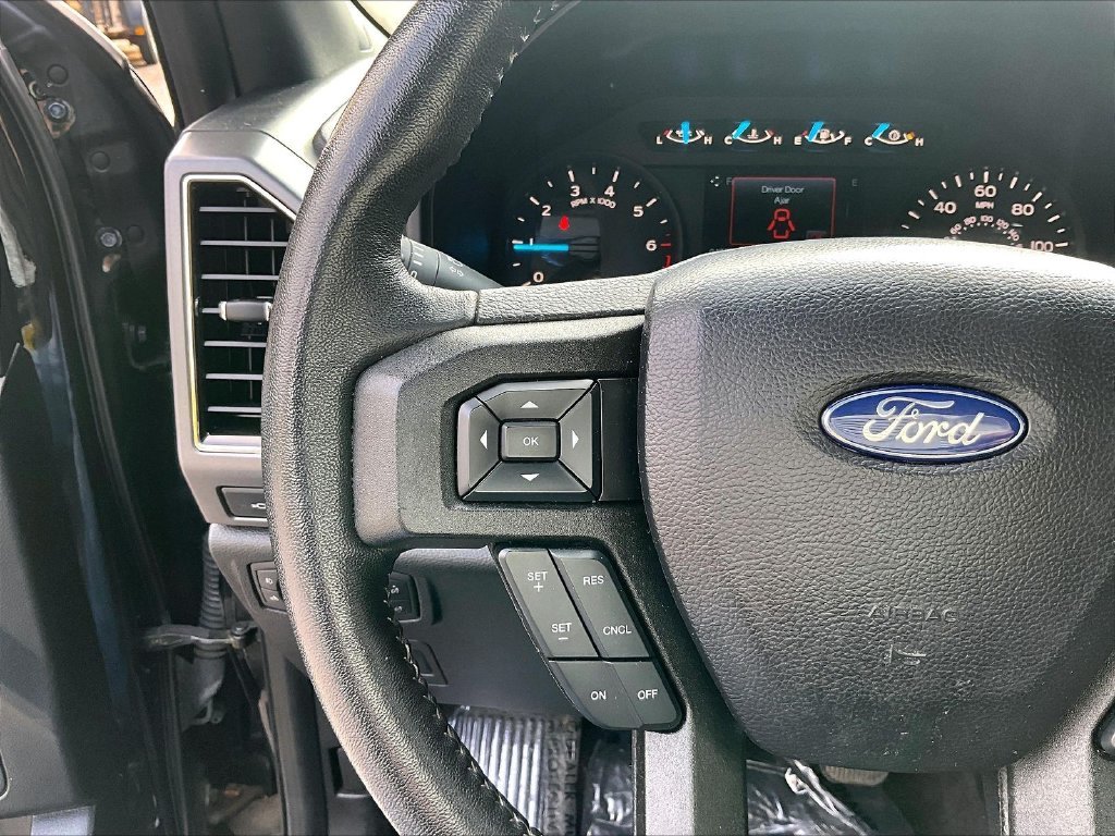 Used 2020 Black Ford XLT image 23