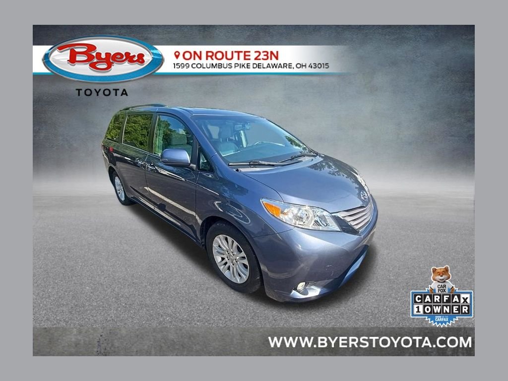 Used 2017 Shoreline Mist Toyota XLE Premium image 1