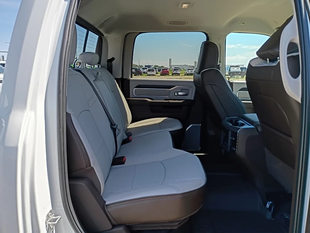 New 2026 Bright White Clear-Coat Exterior Paint RAM Laramie image 15
