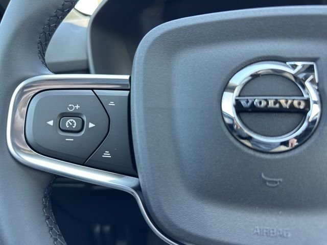 2026 Volvo XC40 Ultra Black Edition - Photo 19