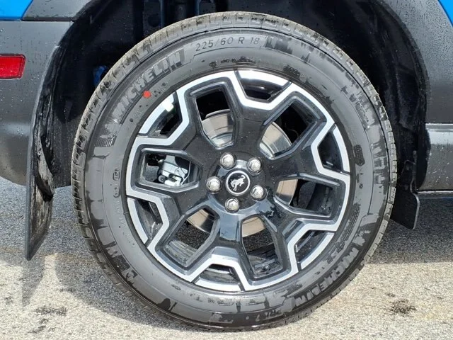 New 2026 Velocity Blue Metallic Ford Outer Banks image 26