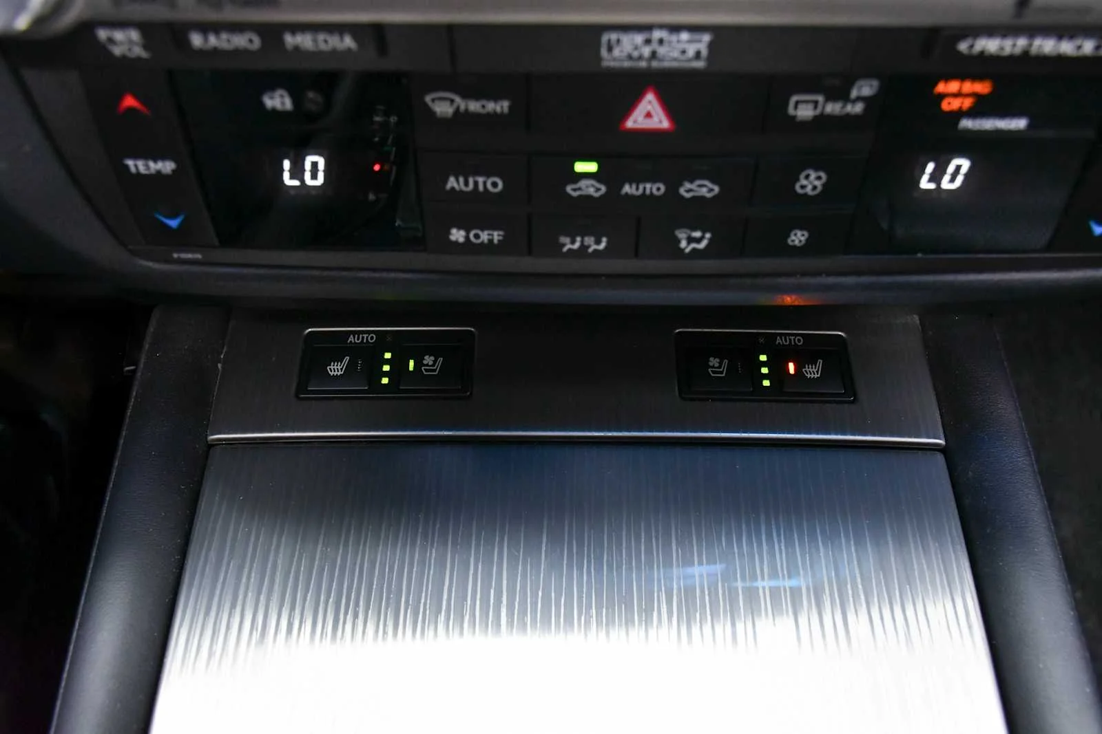 Used 2015 Nebula Gray Pearl Lexus  image 21