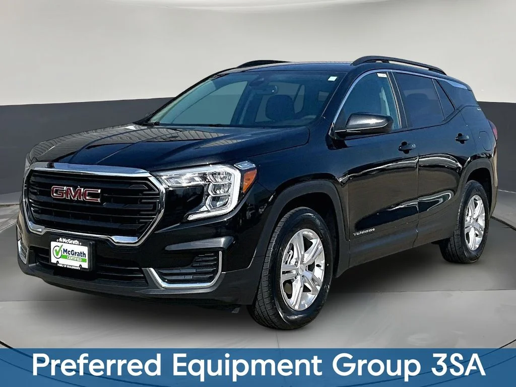 Certified Used 2022 Black GMC SLE image 3