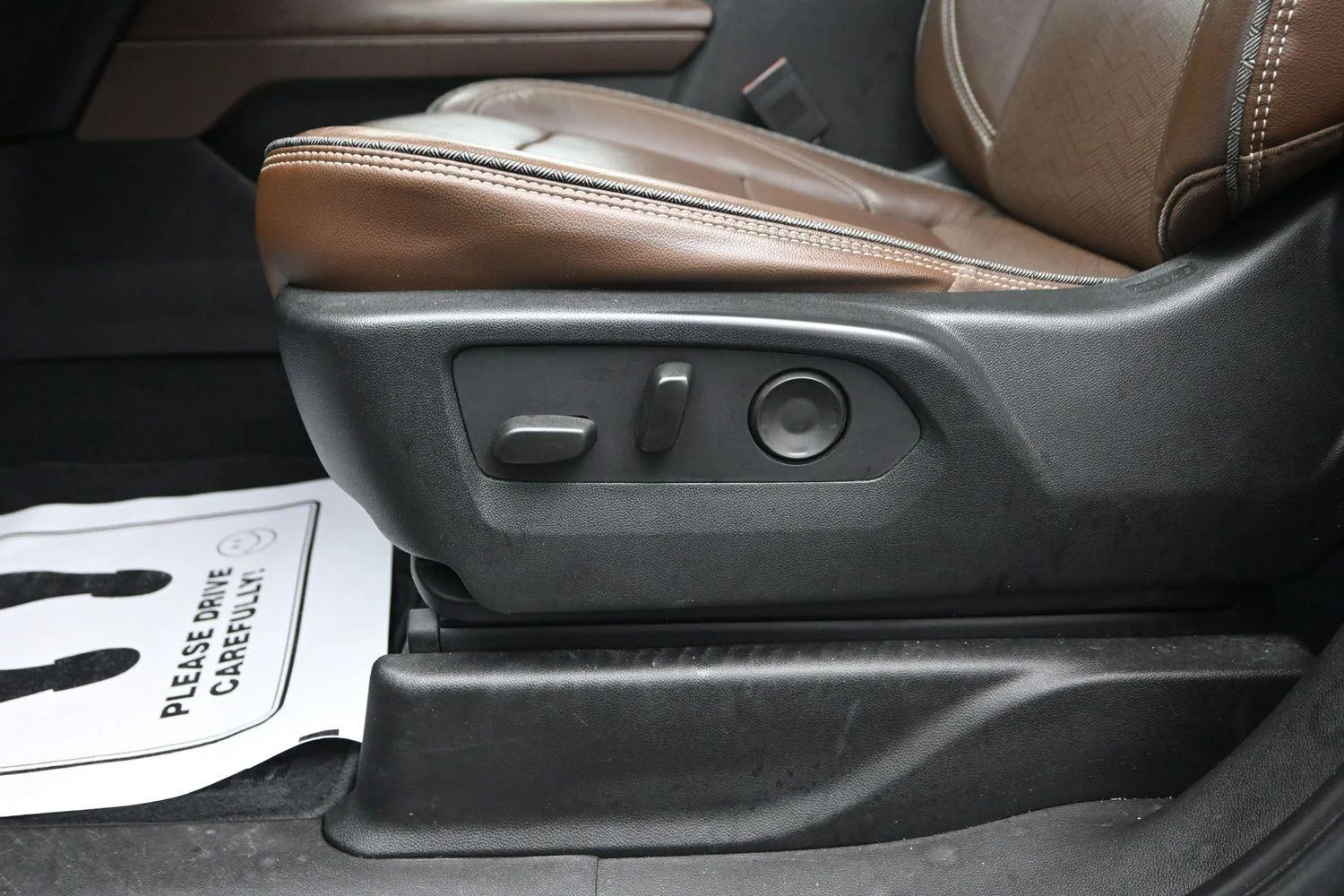 Used 2021 Graywood Metallic Chevrolet High Country image 23