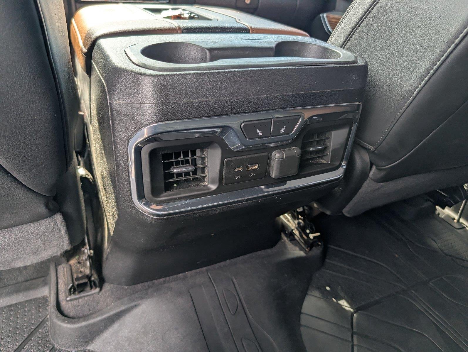 Used 2020 IRIDESCENT PEARL TRICOAT Chevrolet High Country image 35