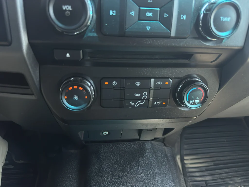 Used 2017 Shadow Black Ford XL image 35