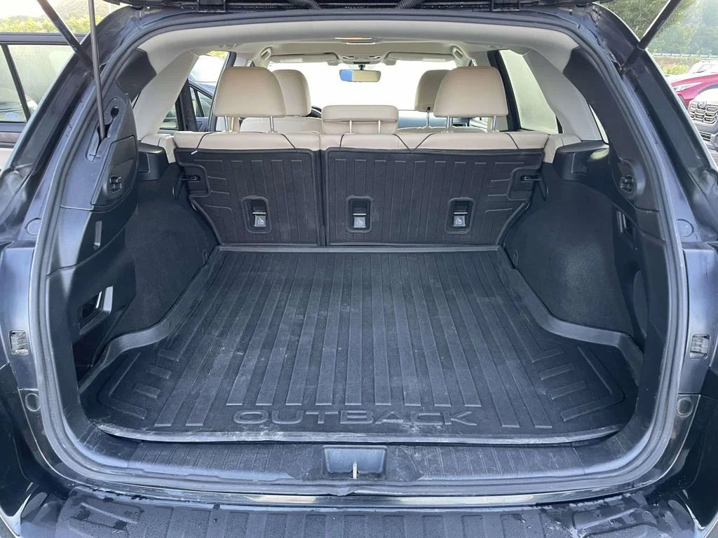 Used 2019 Crystal Black Silica Subaru Limited image 32