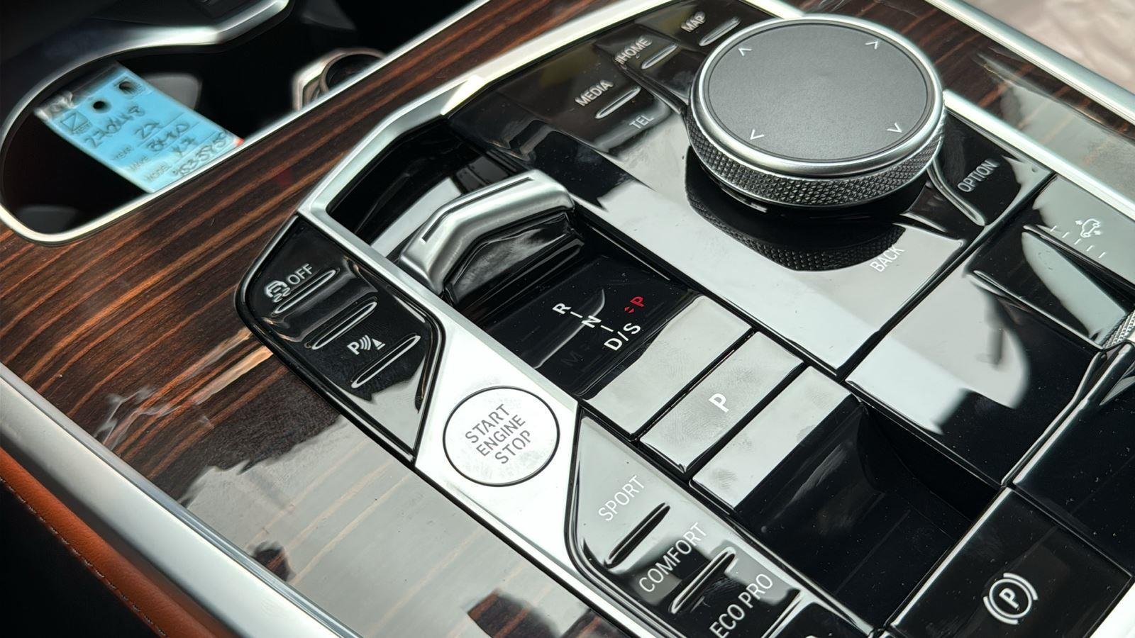 New 2027 Carbon Black Metallic BMW xDrive40i image 18