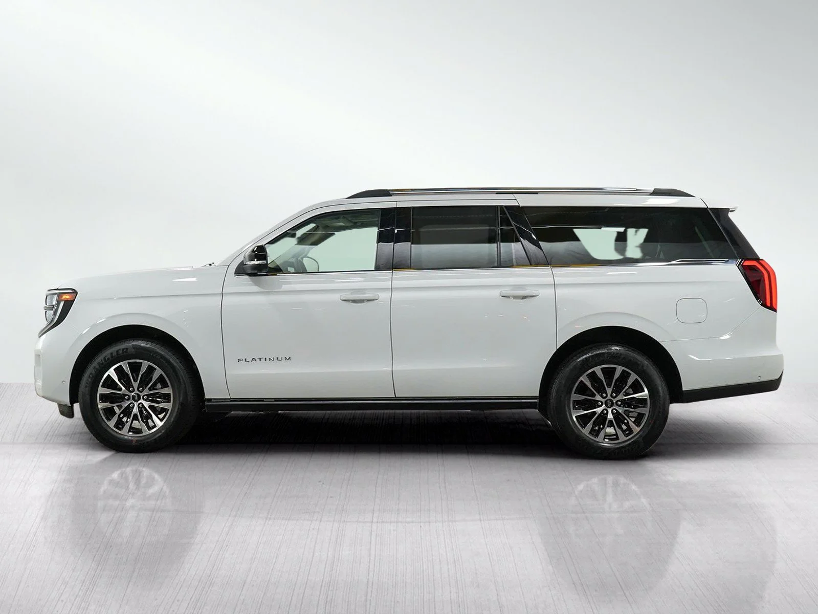 Used 2025 Ford Expedition Platinum with VIN 1FMJK1M80SEA22800 for sale in Wayzata, Minnesota