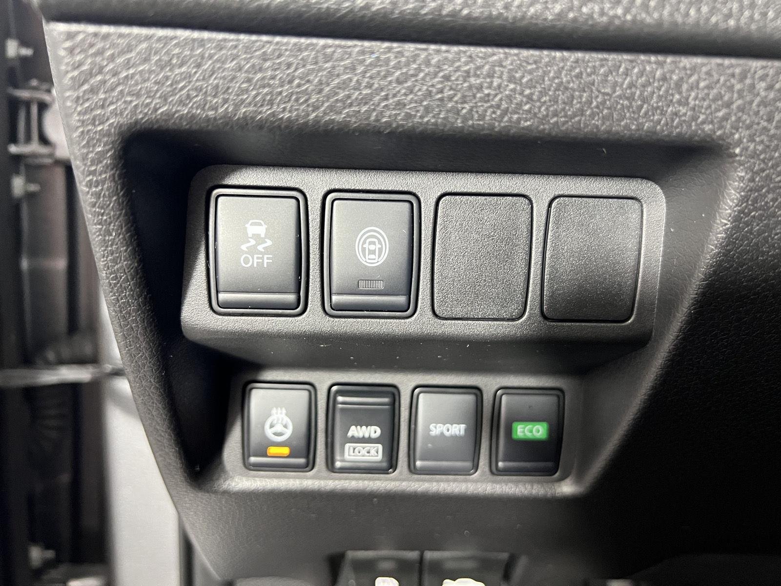 Used 2022 Gun Metallic Nissan SV image 24