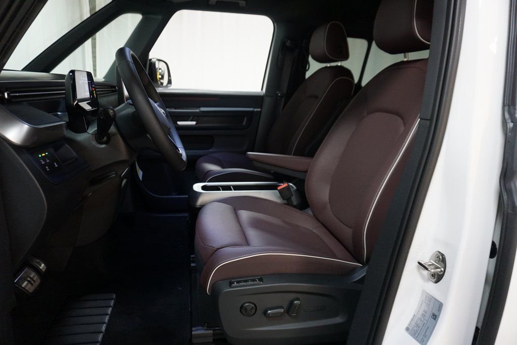 2025 Volkswagen ID. Buzz PRO S - Photo 12