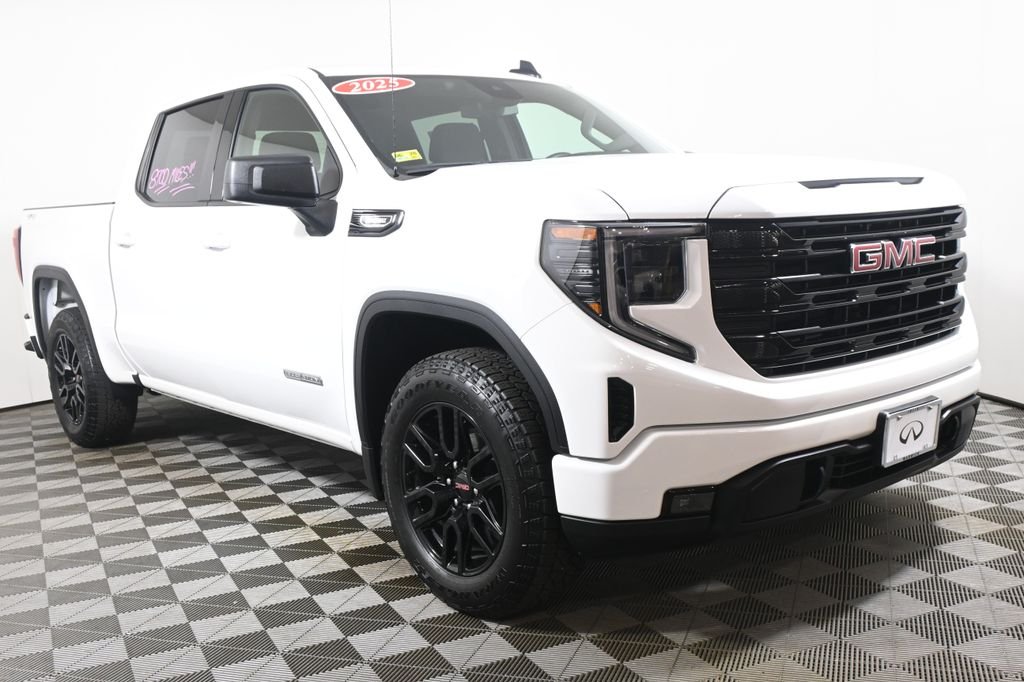 Used 2025 White GMC Elevation image 9