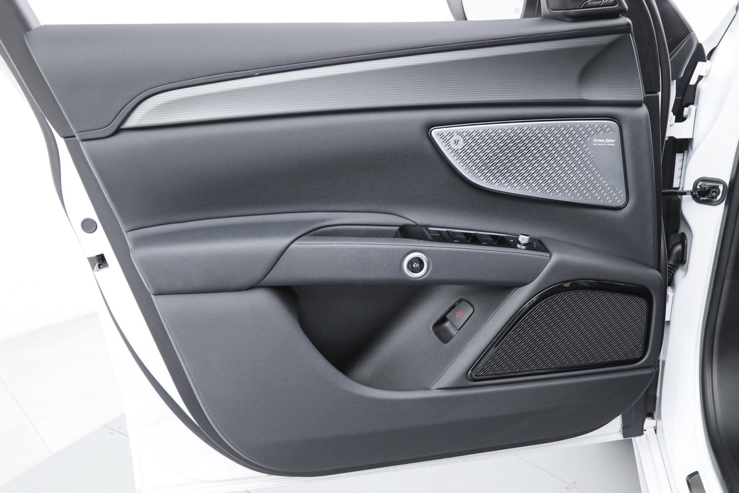Used 2023 White Maserati GT image 15