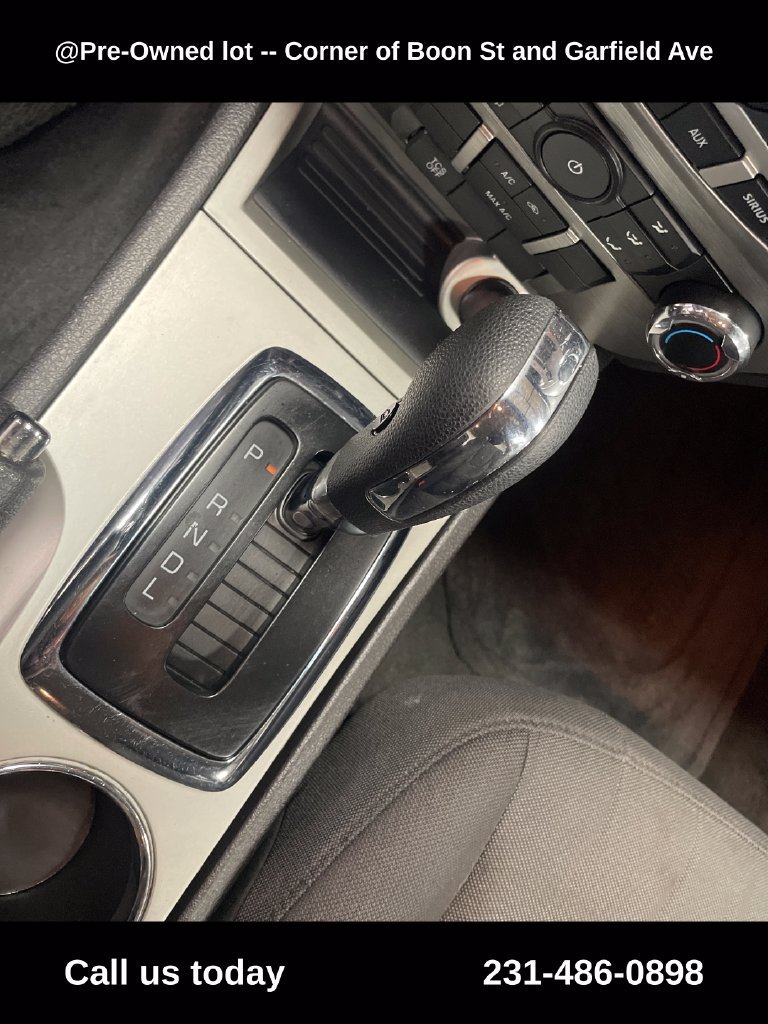 Used 2012 Gray Ford SE image 23
