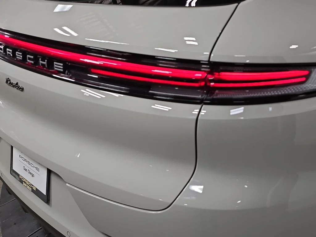 2025 Porsche Cayenne Turbo E-Hybrid - Photo 30