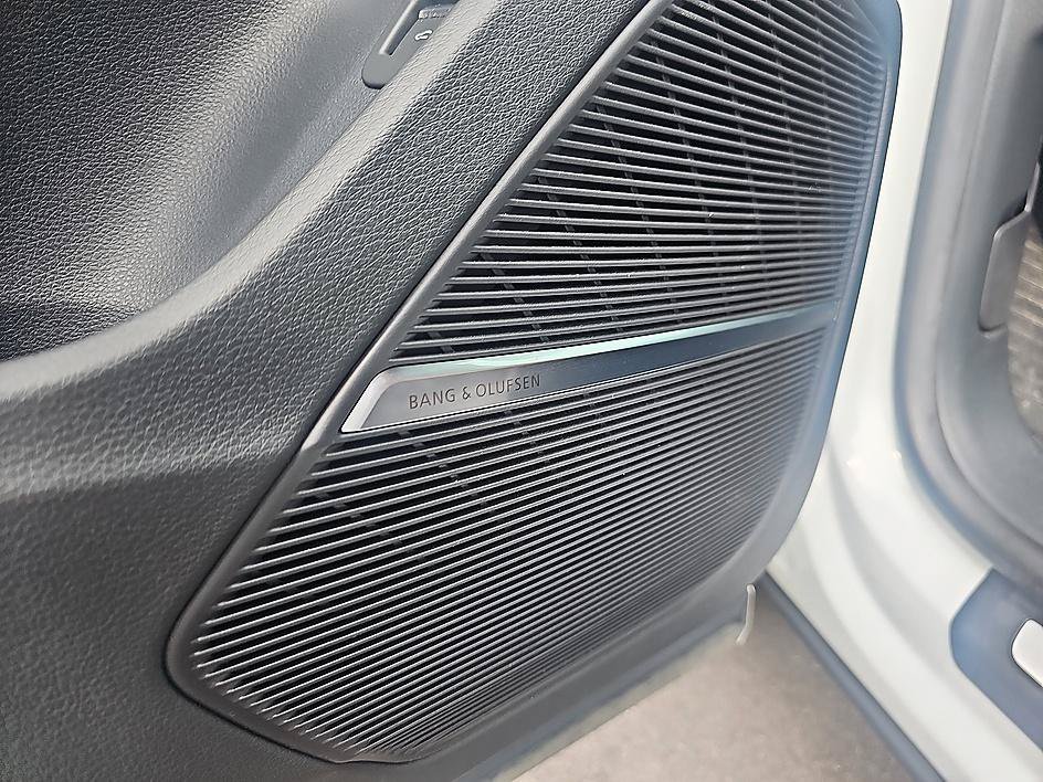 Used 2019 Glacier White Audi Prestige image 13