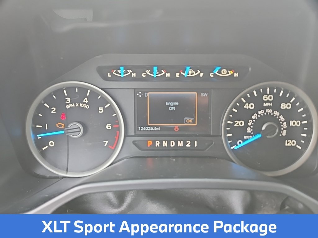 Used 2016 Gray Ford XLT image 5