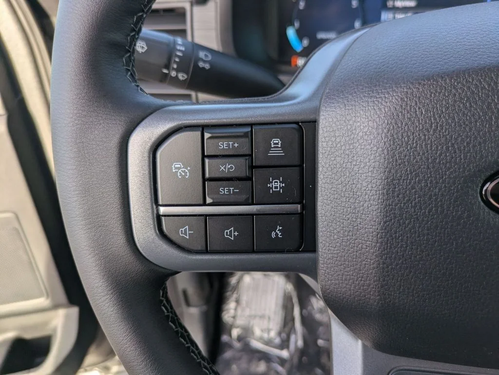 New 2026 Carbonized Gray Metallic Ford XLT image 29