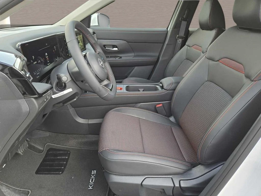 2025 Nissan Kicks SR - Photo 21