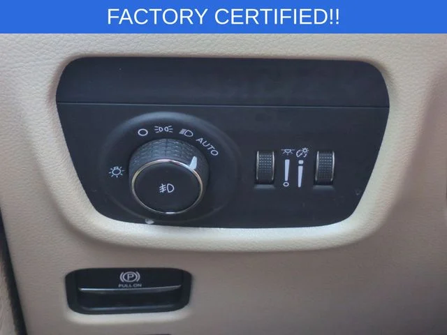 Used 2025 White Jeep Limited image 18