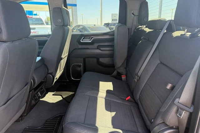 Used 2025 Onyx Black GMC Elevation image 24
