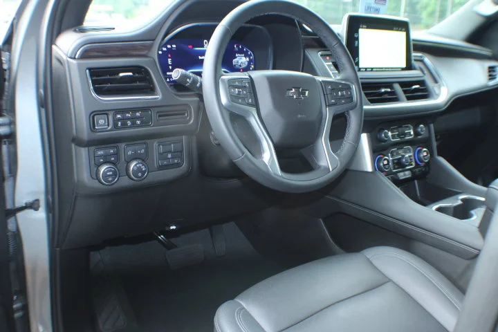 Used 2023 Sterling Gray Metallic Chevrolet Z71 image 9