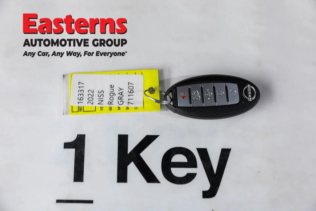 Used 2022 Gray Nissan SV image 23