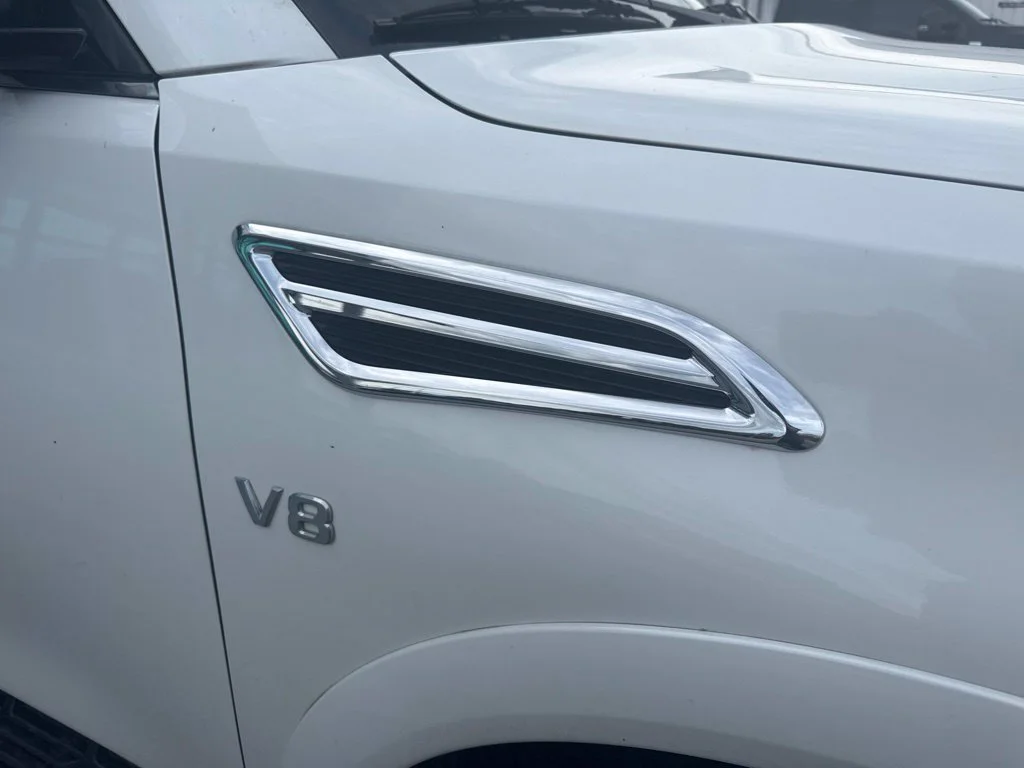 Used 2022 White Nissan Platinum image 4