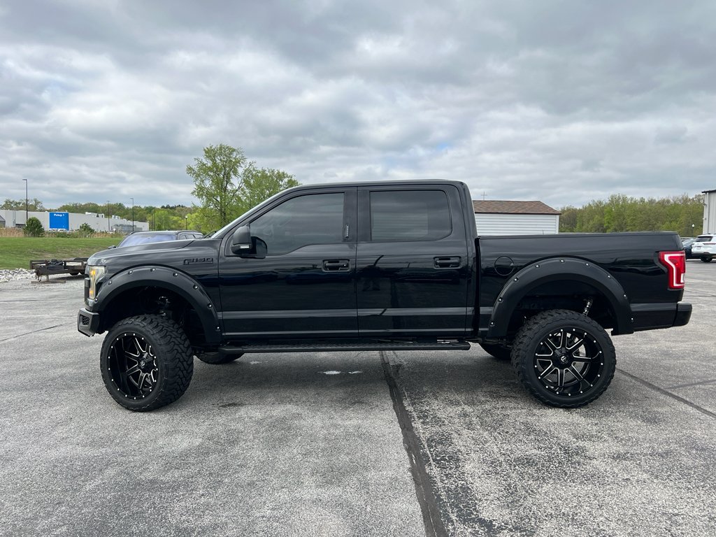 Used 2016 Shadow Black Ford XLT image 2